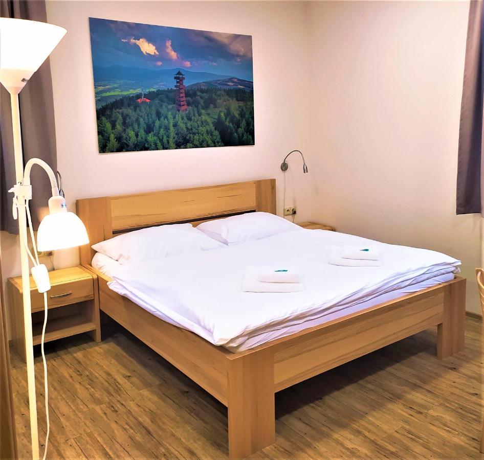 Penzion Adela Rožnov pod Radhoštěm Eksteriør bilde